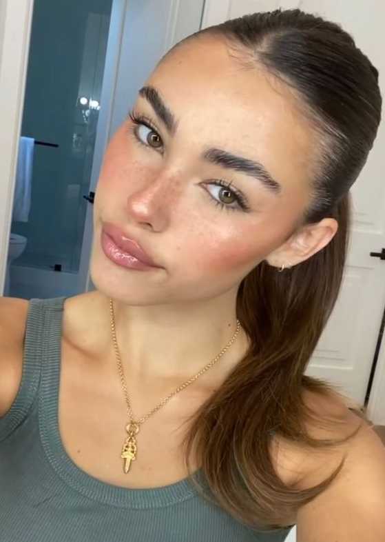 clean girl makeup