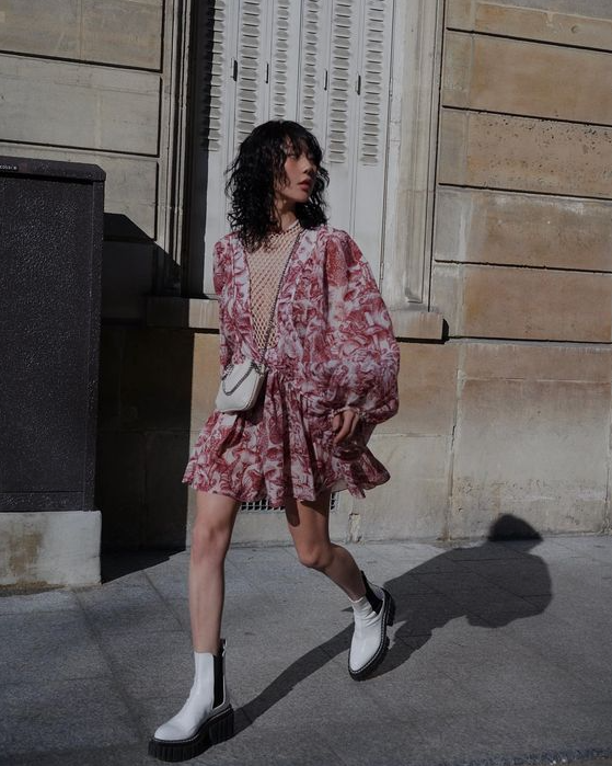 bota chelsea branca