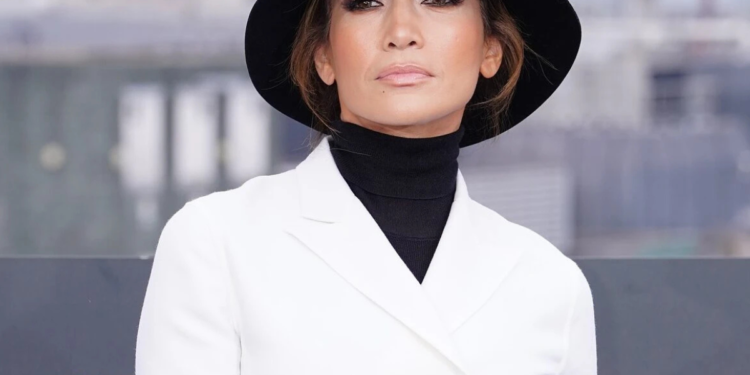 Não cometa o mesmo erro que Jennifer Lopez ao escolher seus sapatos