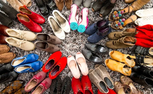 4 Sapatos Que Você Deve Ter No Seu Closet Em 2025